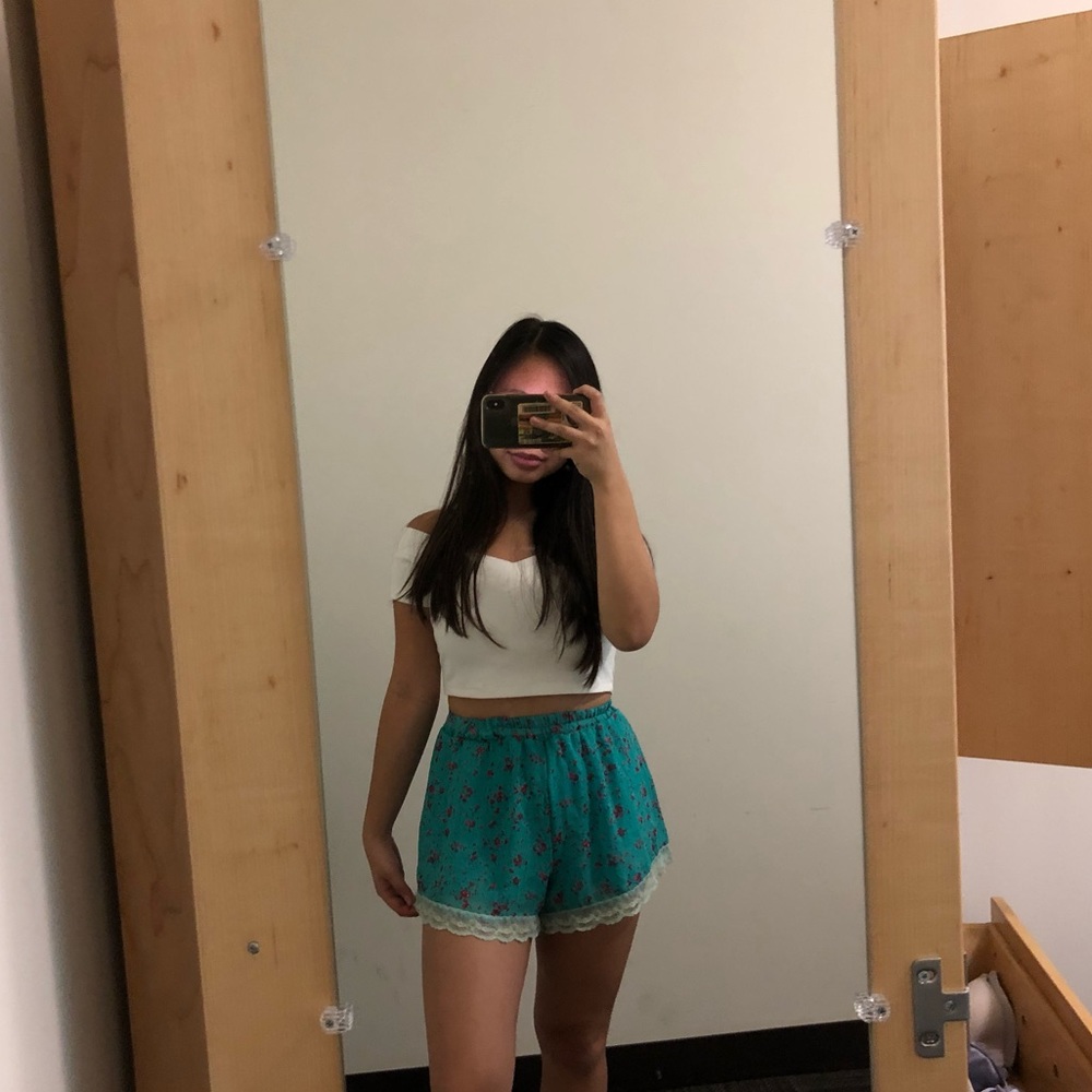 Flowy floral shorts